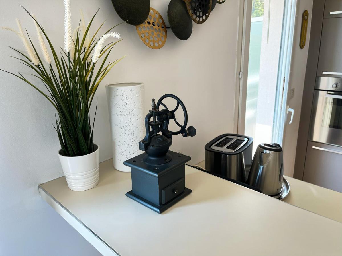 Appartement 84M² Avec 2 Parkings Privatifs Villeneuve-Loubet Bagian luar foto