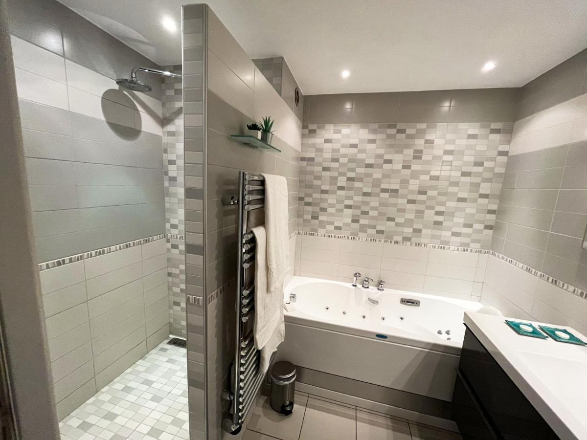 Appartement 84M² Avec 2 Parkings Privatifs Villeneuve-Loubet Bagian luar foto